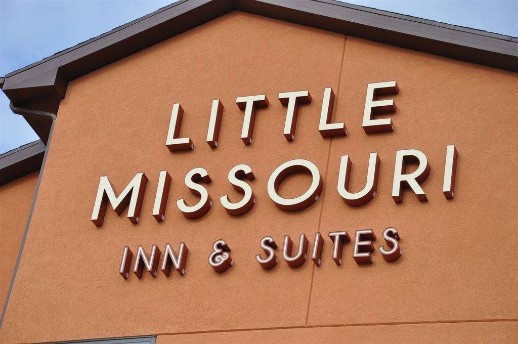 Little Missouri Inn & Suites Watford City エクステリア 写真